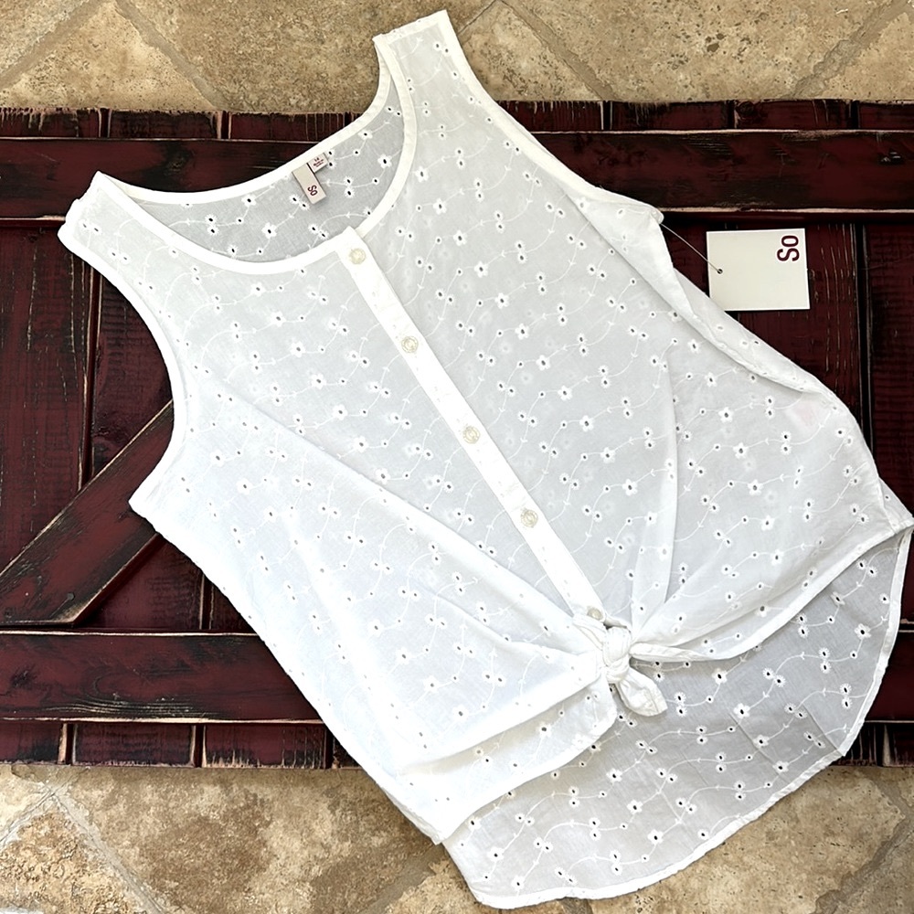 **SOLD** NWT eyelet sleeveless button down tie in the front shirt sz 14